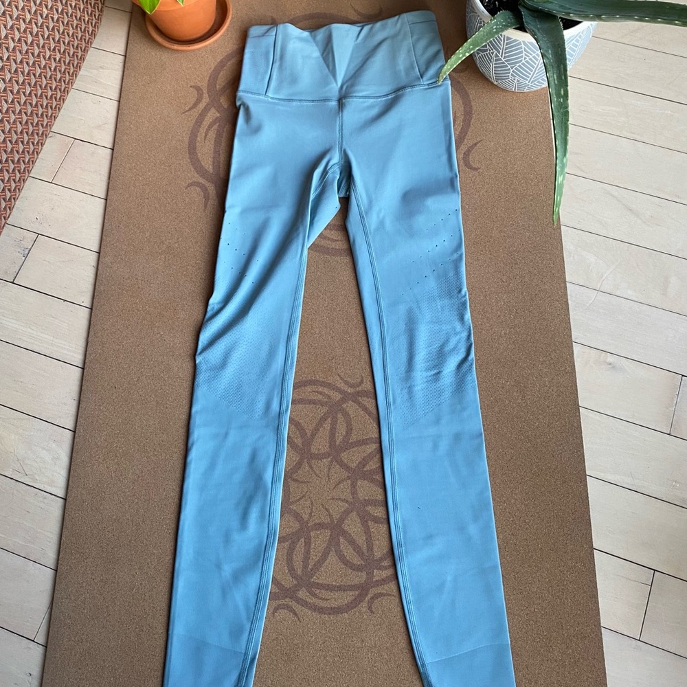 SOLD- Lululemon Zoned In High Rise Tight 27” Blue Cast